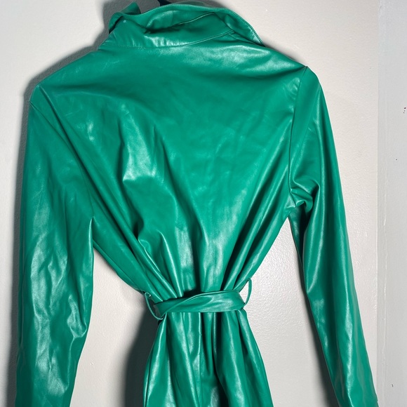 Green jacket - Picture 3 of 10
